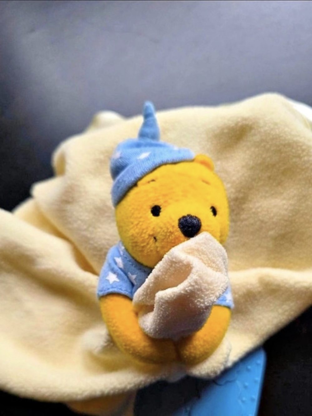Disney Winnie the Pooh Baby Lovey Blanket Yellow & Cream